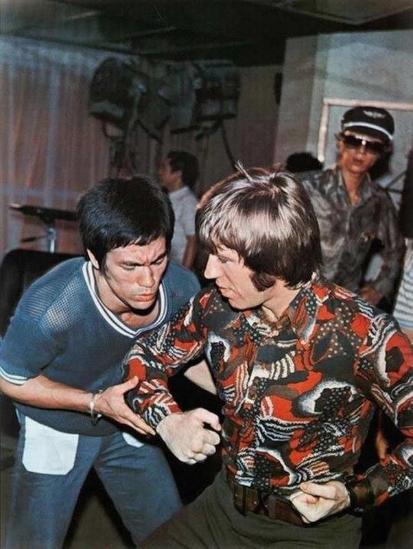 Way of the Dragon' (1972) Set Witnesses Bruce Lee and Chuck Norris Preparing for an Intense Fight Scene