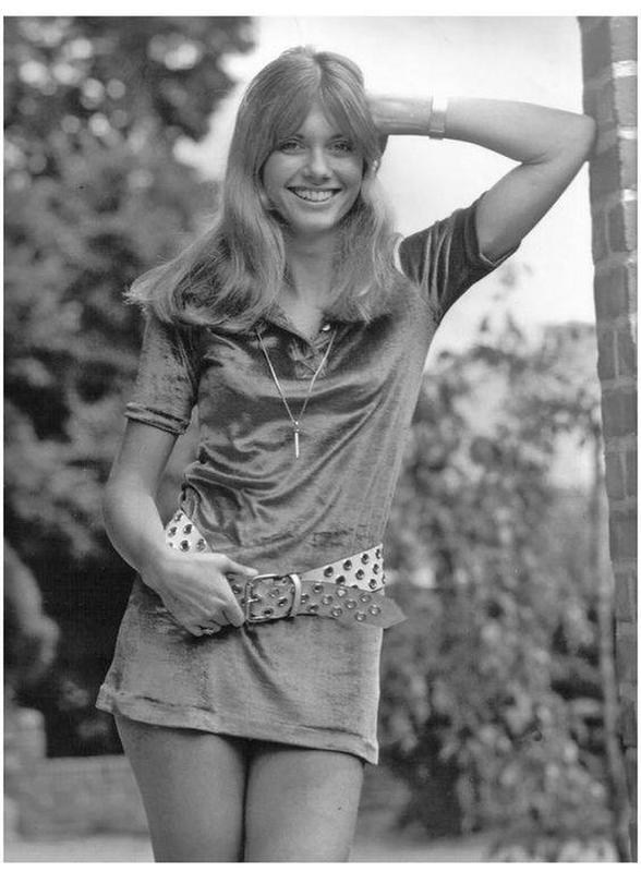 A stylish young Olivia Newton John rocking the '70s.