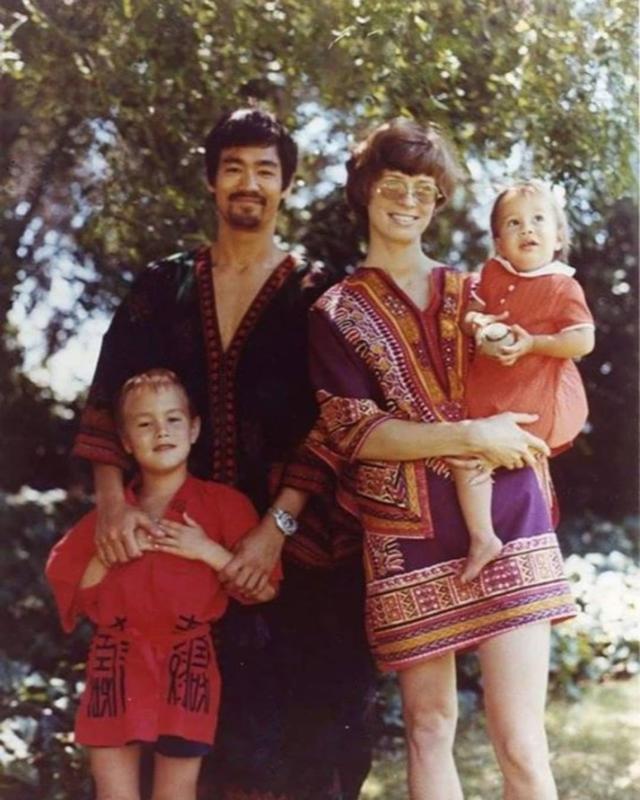 The Lee family's 1970 Los Angeles photo shoot.