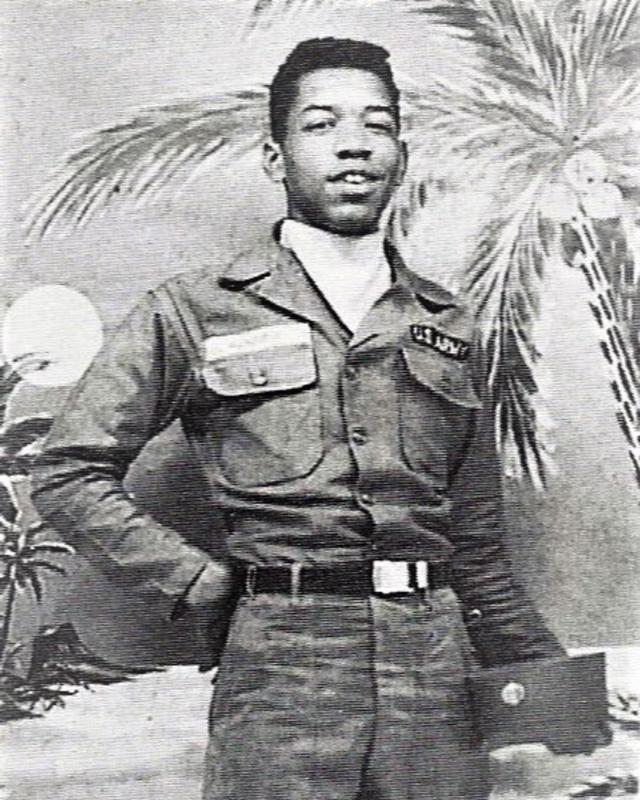 Jimi Hendrix joins Army in '61, stationed at Fort Campbell