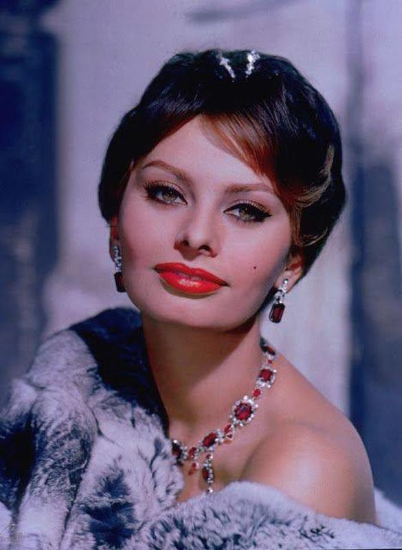 Sophia Loren - The Iconic Italian Screen Goddess!