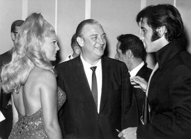 Chance Encounter: Rodney Dangerfield and Elvis Cross Paths in 1969 Las Vegas