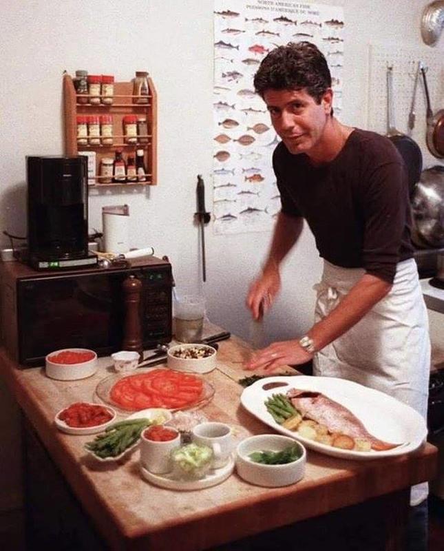 Anthony Bourdain cooking in his 1986 NYC apartment
