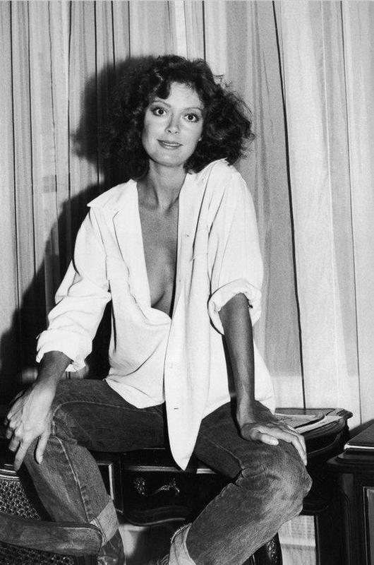 70s' Relaxation: Susan Sarandon Embracing Her Sultry Side