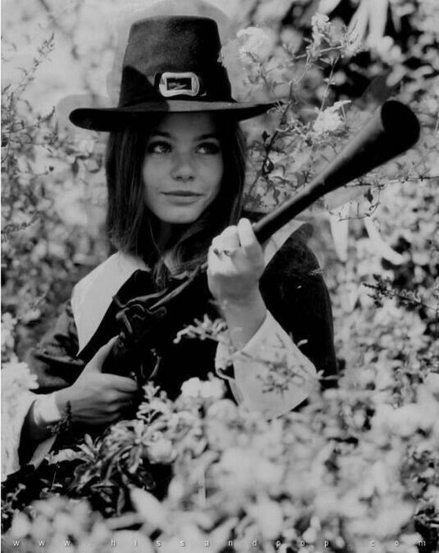 1970s photo shows Susan Dey donning a pilgrim outfit.