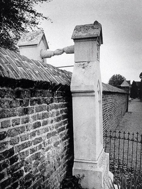 Tombe Aux Mains' Unites Protestant Husband and Catholic Wife in Death, Despite Cemetery Restrictions