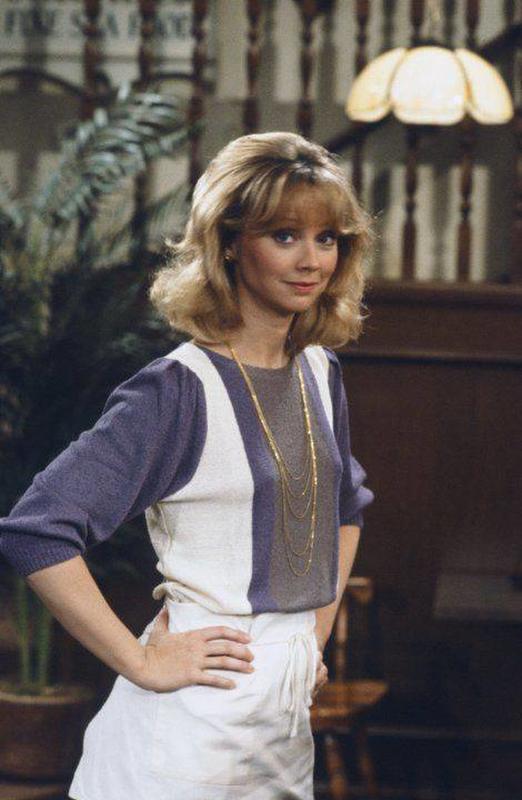 Shelley Long's 'Cheers' Debut as Diane Chambers in 1982