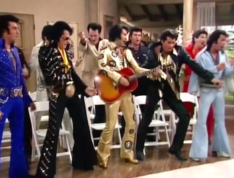 In 1988, Tarantino showcases his Elvis impersonation on 'Golden Girls