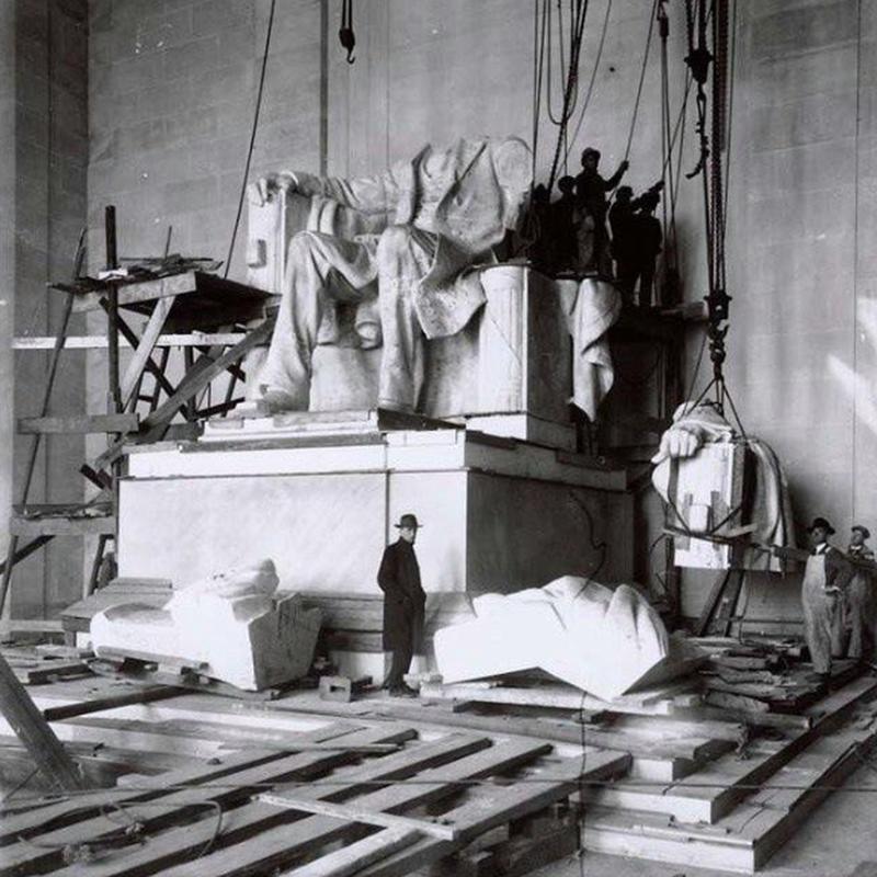 The Lincoln Memorial undergoes construction from 1917 to 1922.