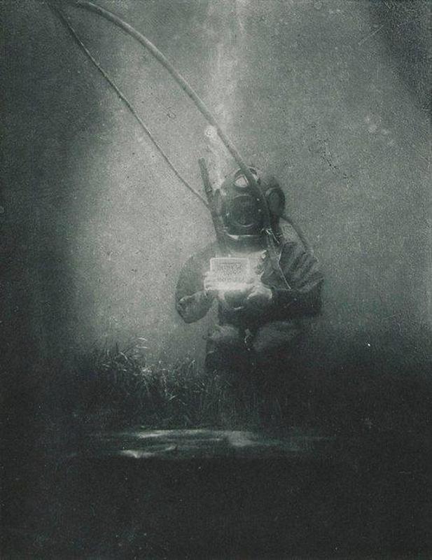 1899 photo captures Romanian oceanographer and biologist Emil Racovitza, snapped by Louis Boutan in Southern France.