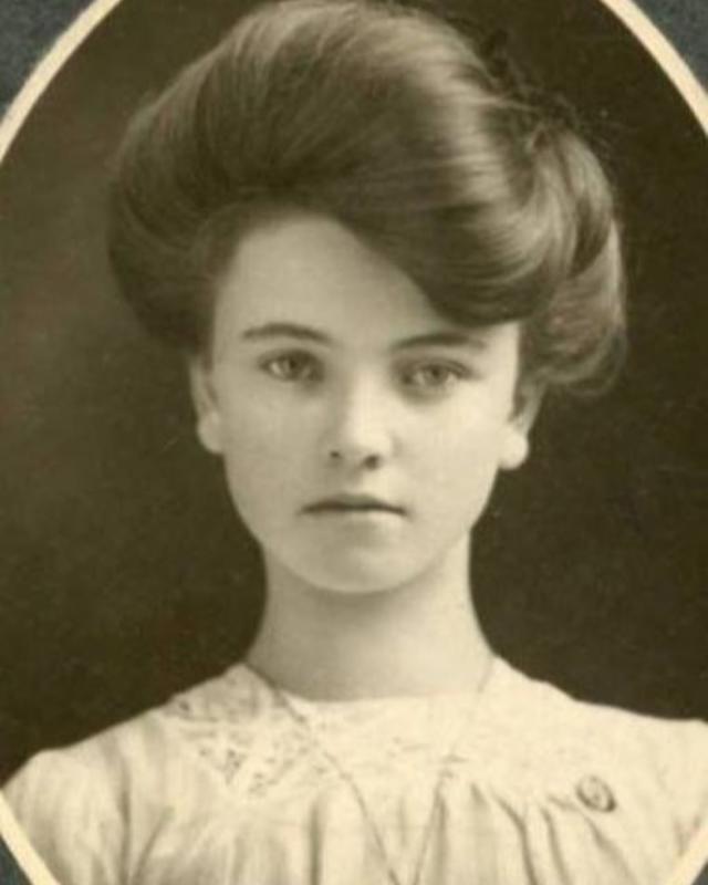 Nebraska's Eva Mae 'Doll' Copple: An Early 1900s 'Gibson Girl