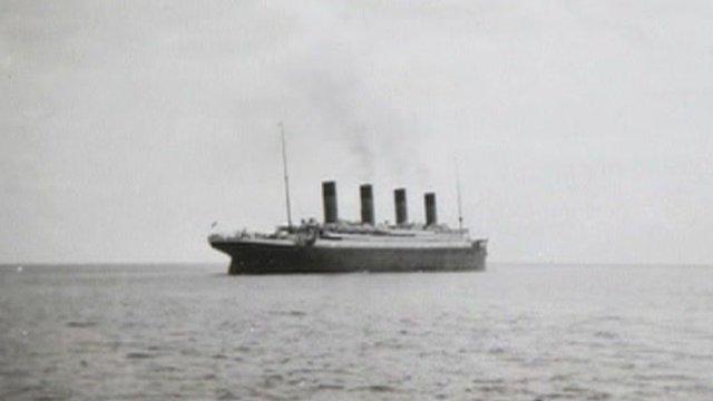 Final photograph of the RMS Titanic
