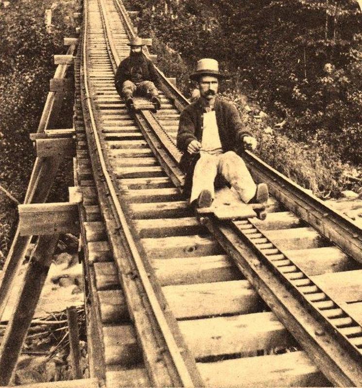 Railway Workers Fearlessly Descend Mount Washington at 60 mph, Battling the Treacherous "Devil's Shingles" in 1900