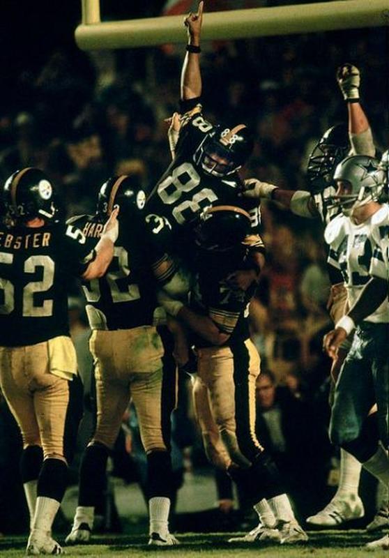Super Bowl XIII: A Stranger Joins Steelers in Post-Game Shower