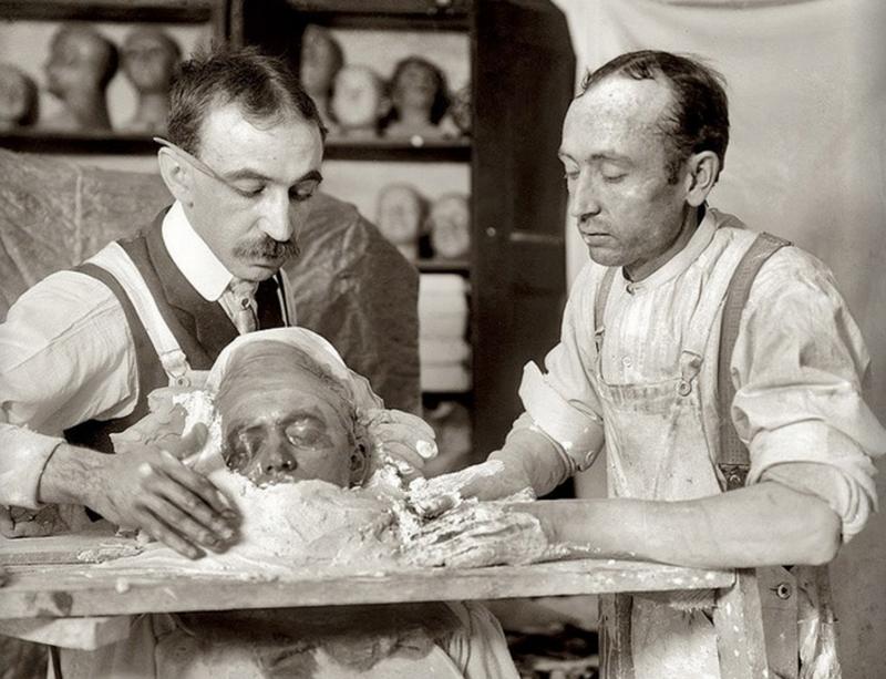 20th Century Trend: Death Mask Craze for the Deceased