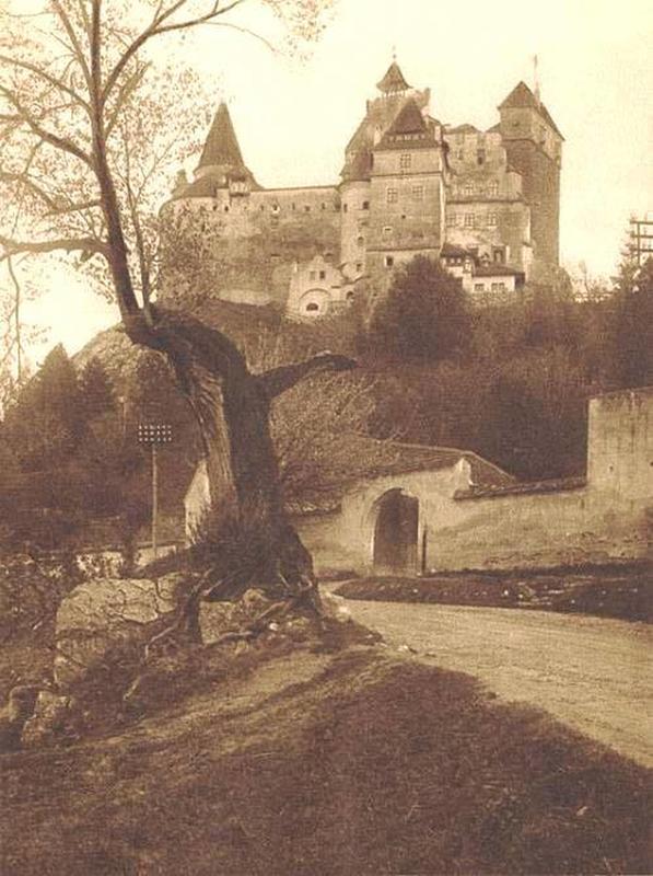 Dracula's Castle in Romania, 1929: A Haunting History