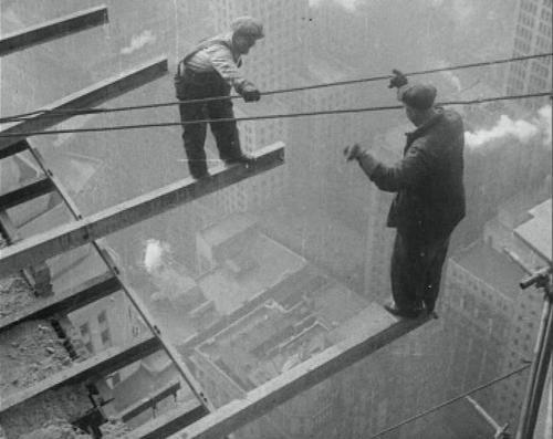 Steel riggers in New York bravely work, despite feeling isolated at the summit