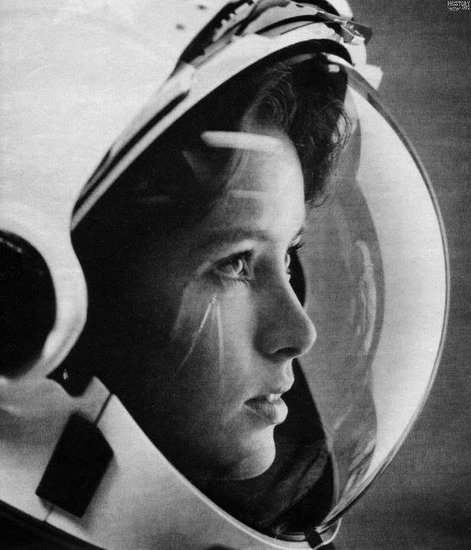 First Mom in Space: Astronaut Anna Lee Fisher Featured on 1985 Life Magazine Cover