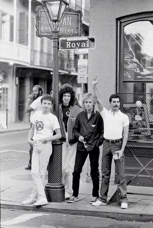 1981: Queen Strolls Through New Orleans' French Quarter