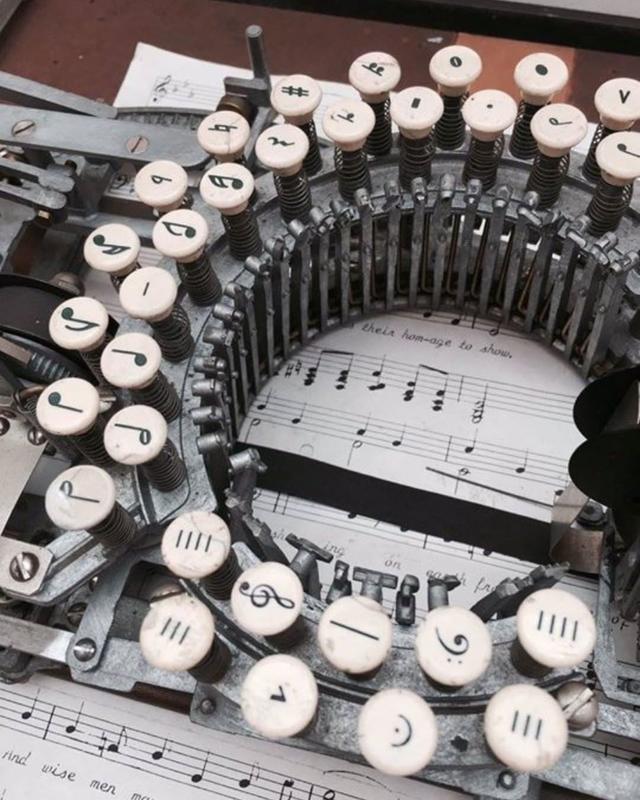 Musical Notation Made Easy: Explore a Rare Keaton Music Typewriter with Circular Keyboard and 33 Keys