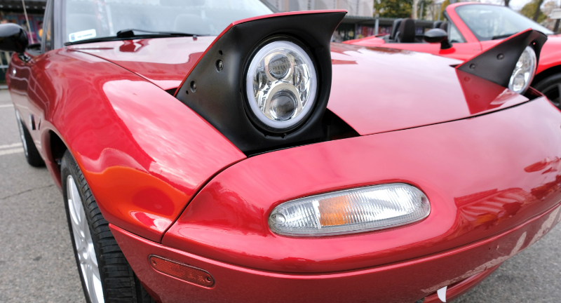 Pop-Up Headlights