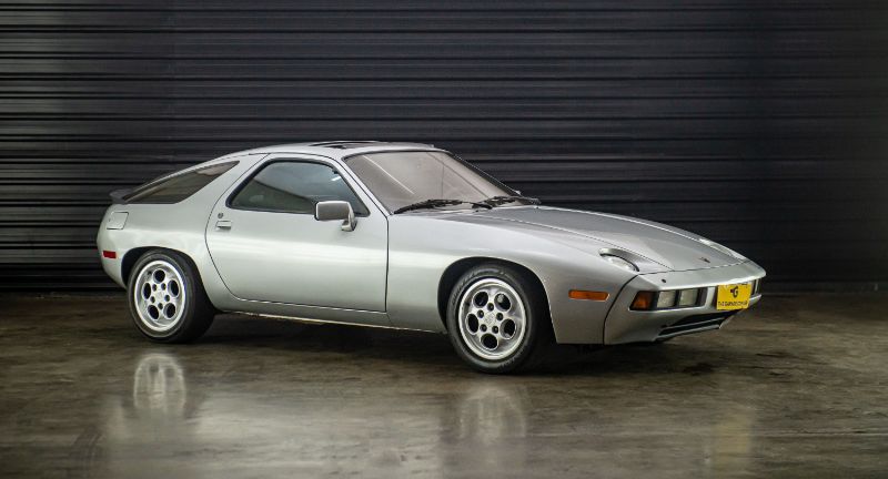 Porsche 928